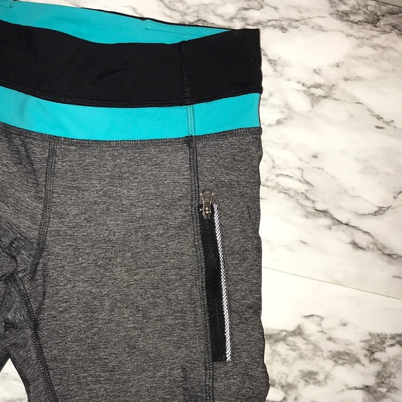 Lululemon Featherlight Tight w/ Mesh - Picture 3 of 3